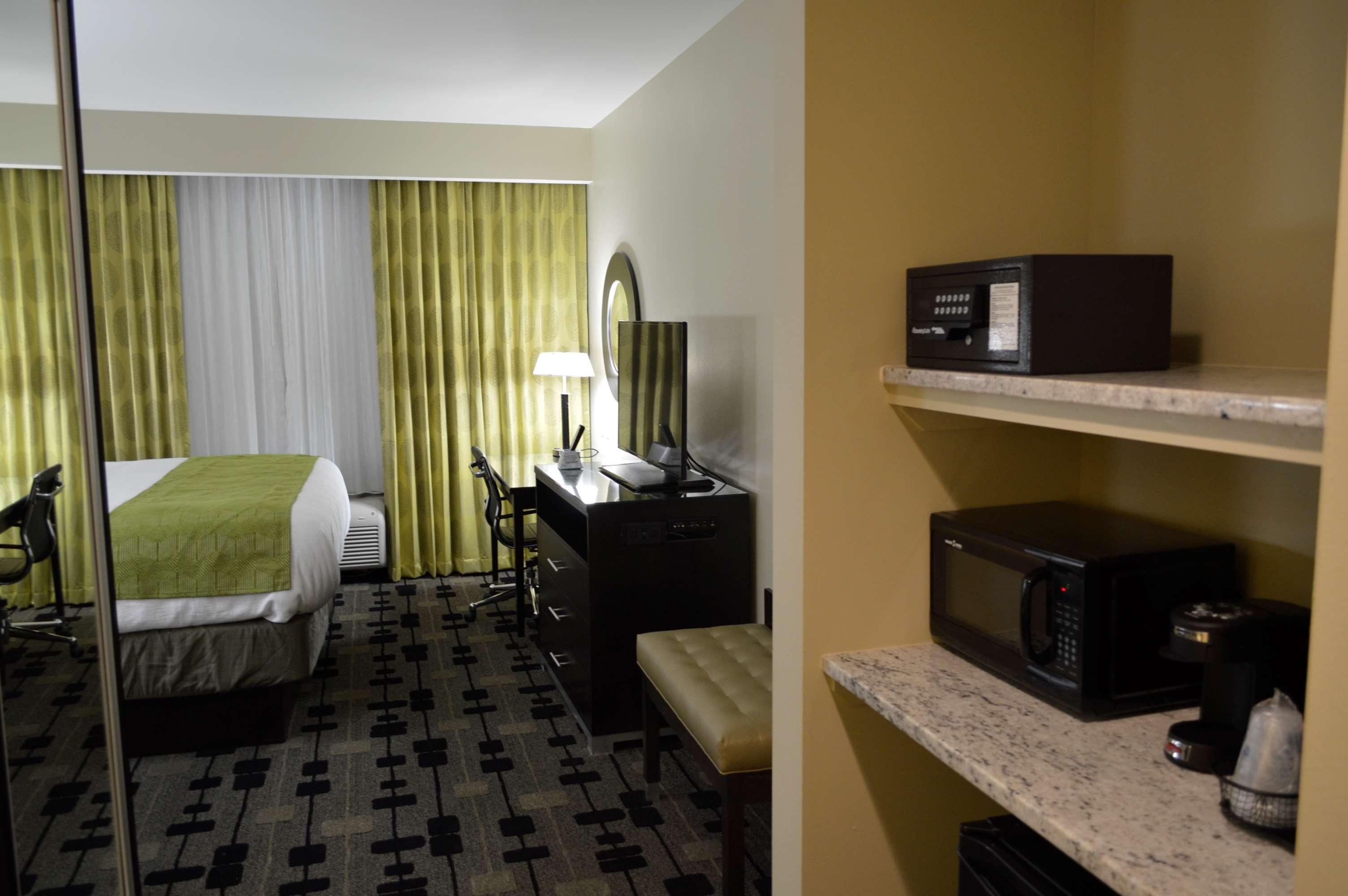 Best Western Plus University Inn Hattiesburg Esterno foto